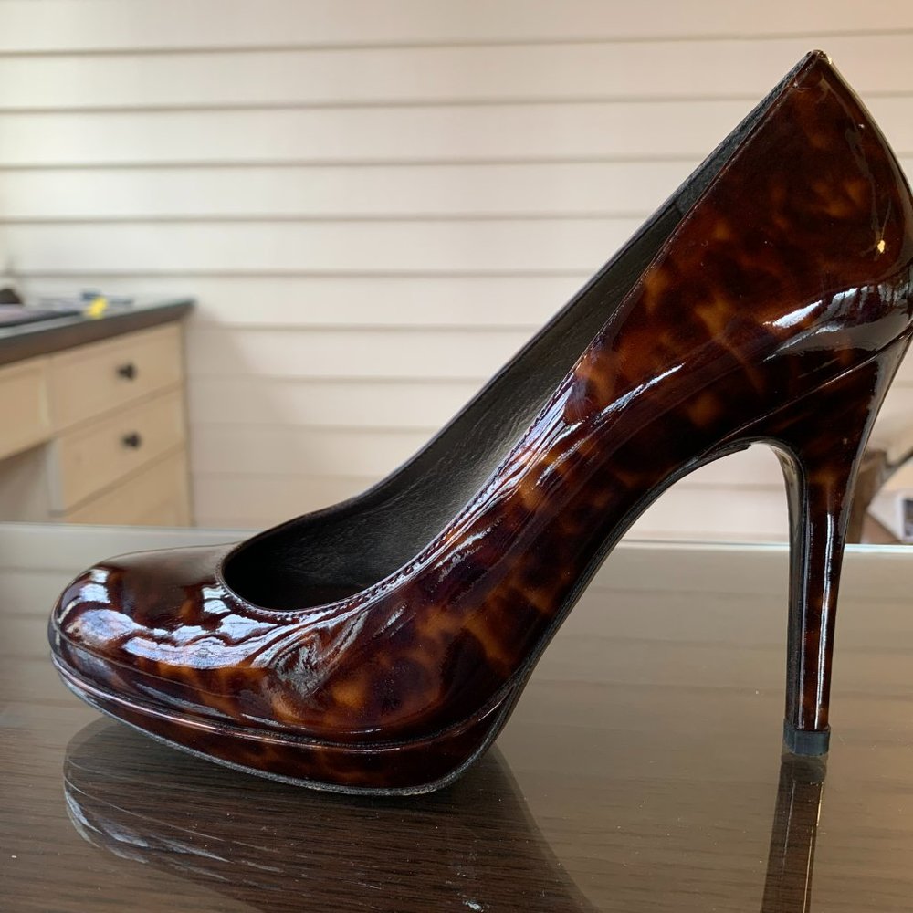 Stuart Weitzman Tortoise Shell Patent Leather Pum… - image 8